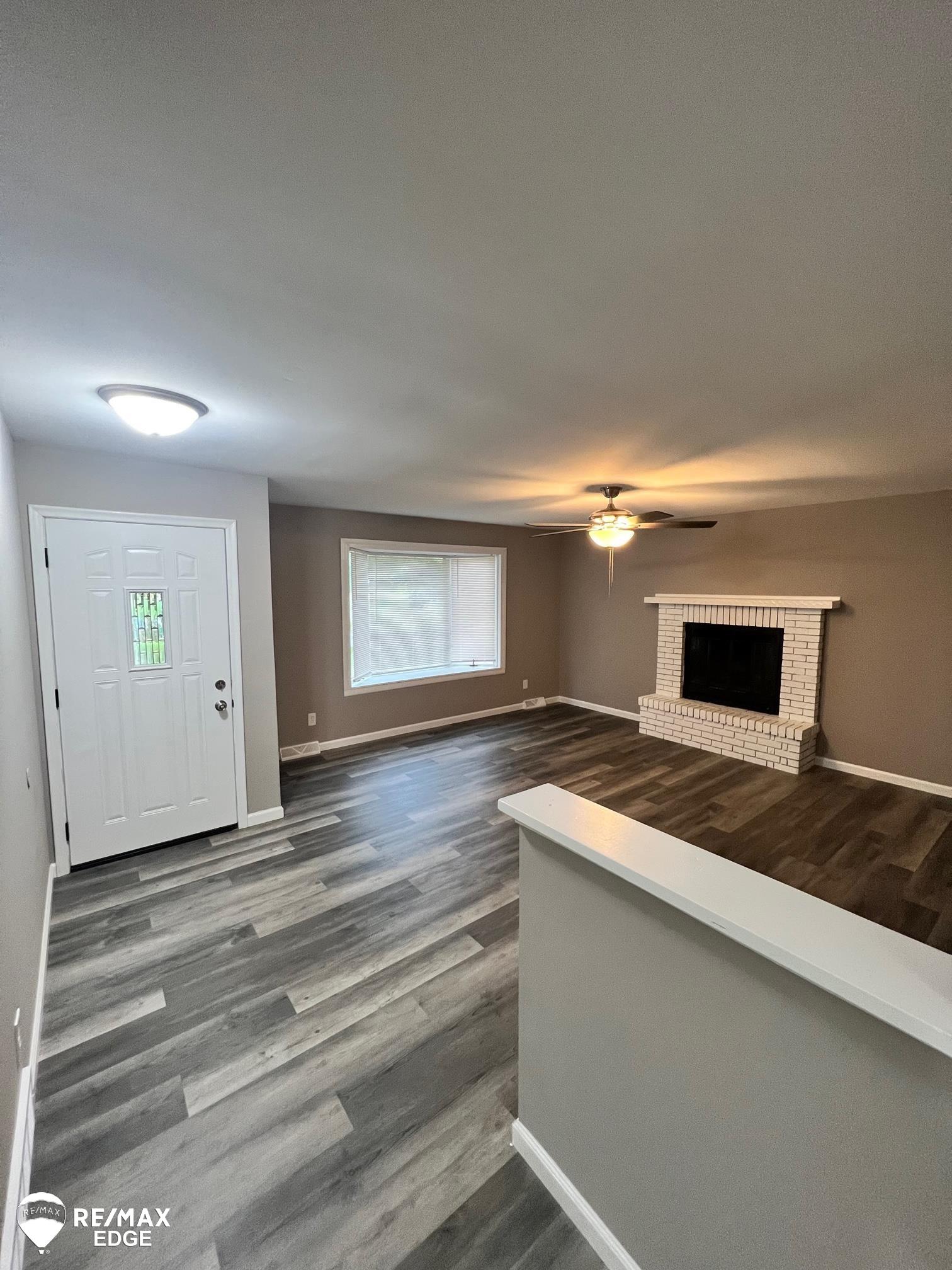 7379 North Linden Road Mount Morris, MI 48458 - Photo 4 of 34 50091117-3.JPG