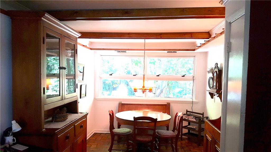 28 Newgate Road Pittsburgh, PA 15202 - Photo 9 of 24 Eat-in breakfast nook with beautiful beamed ceilings.