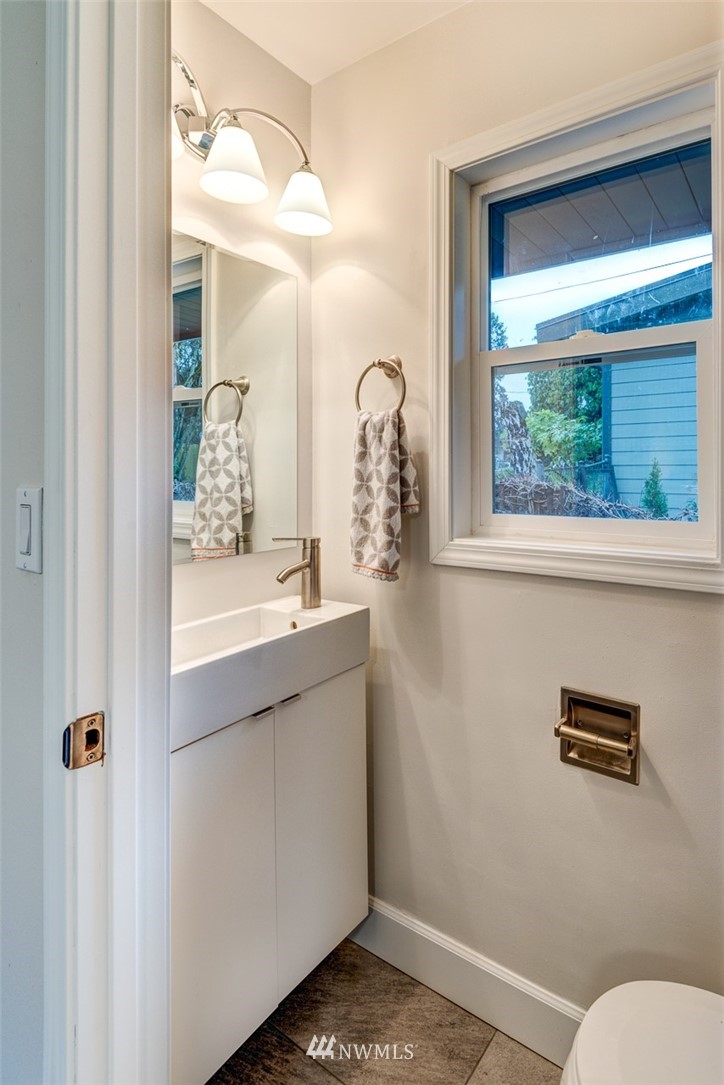 10831 Southeast 181st Street Renton, WA 98055 - Photo 15 of 19 Gallery Image 15