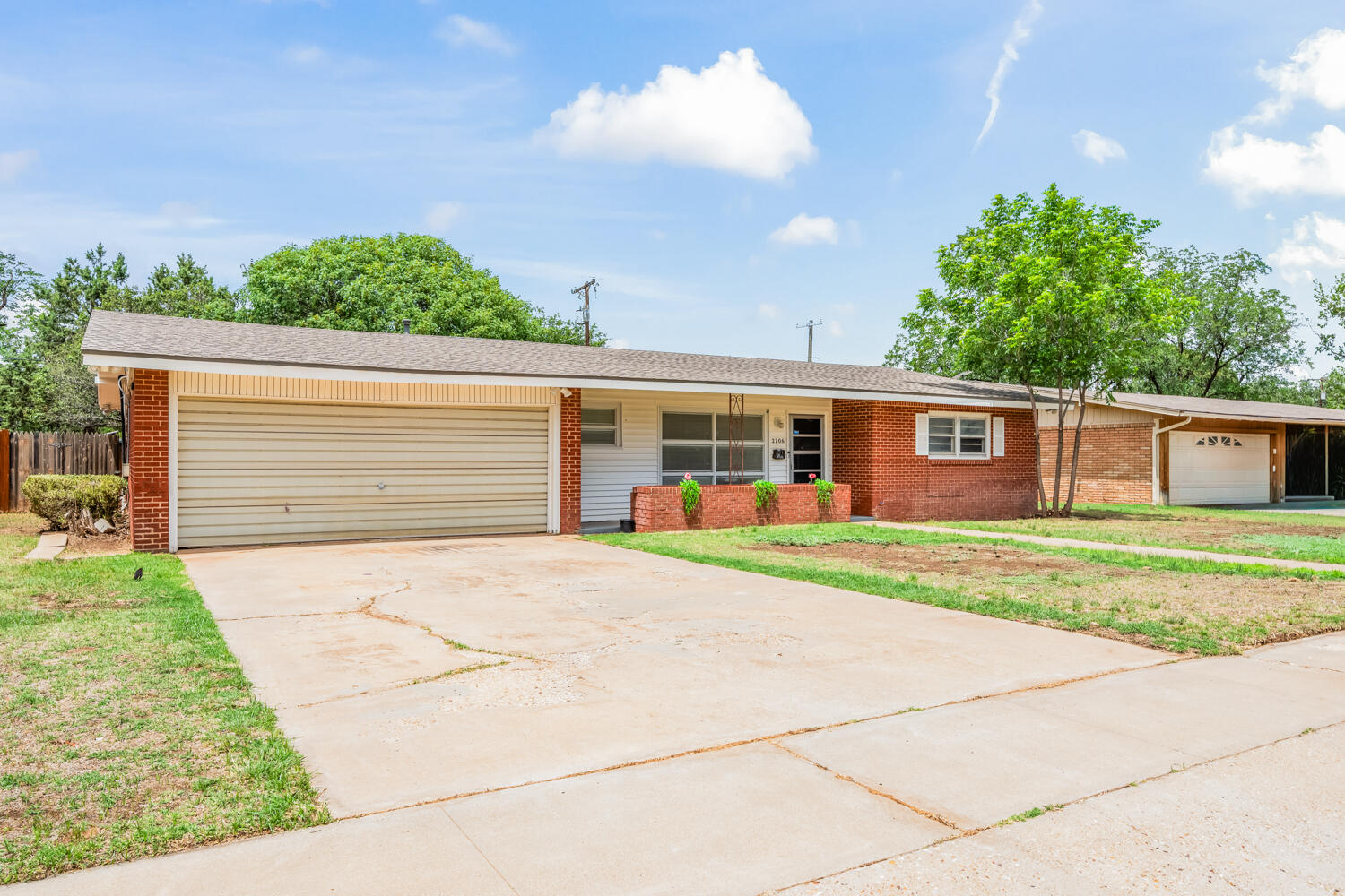2706 38th Street Lubbock, TX 79413 - Photo 3 of 36 2706 38th St-36