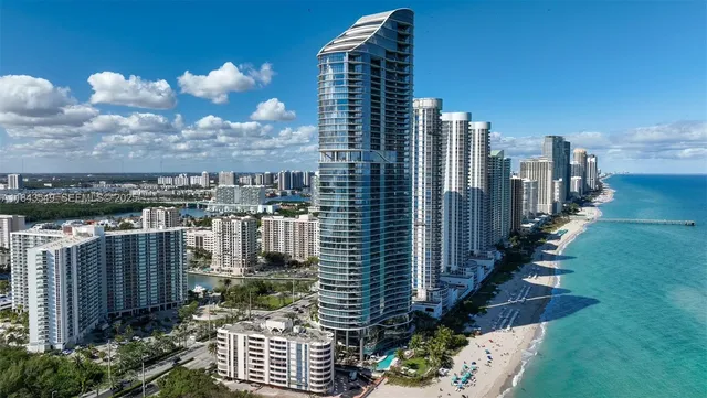 $22,500 | 15701 Collins Avenue, Unit 1004, Sunny Isles Beach, FL 33160