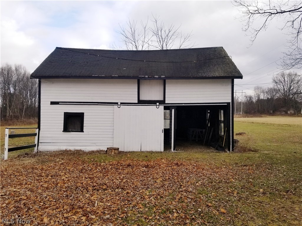 4595 South Hametown Road Barberton, OH 44203 - Photo 25 of 27 Barn