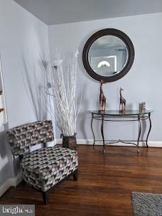 5929 Falkirk Road Baltimore, MD 21239 - Photo 5 of 24 Living Room