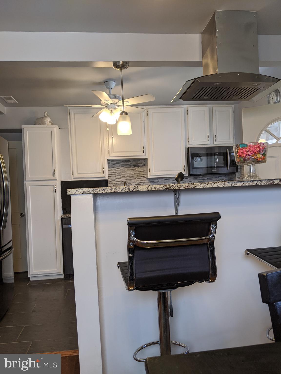 5929 Falkirk Road Baltimore, MD 21239 - Photo 9 of 24 Breakfast Bar