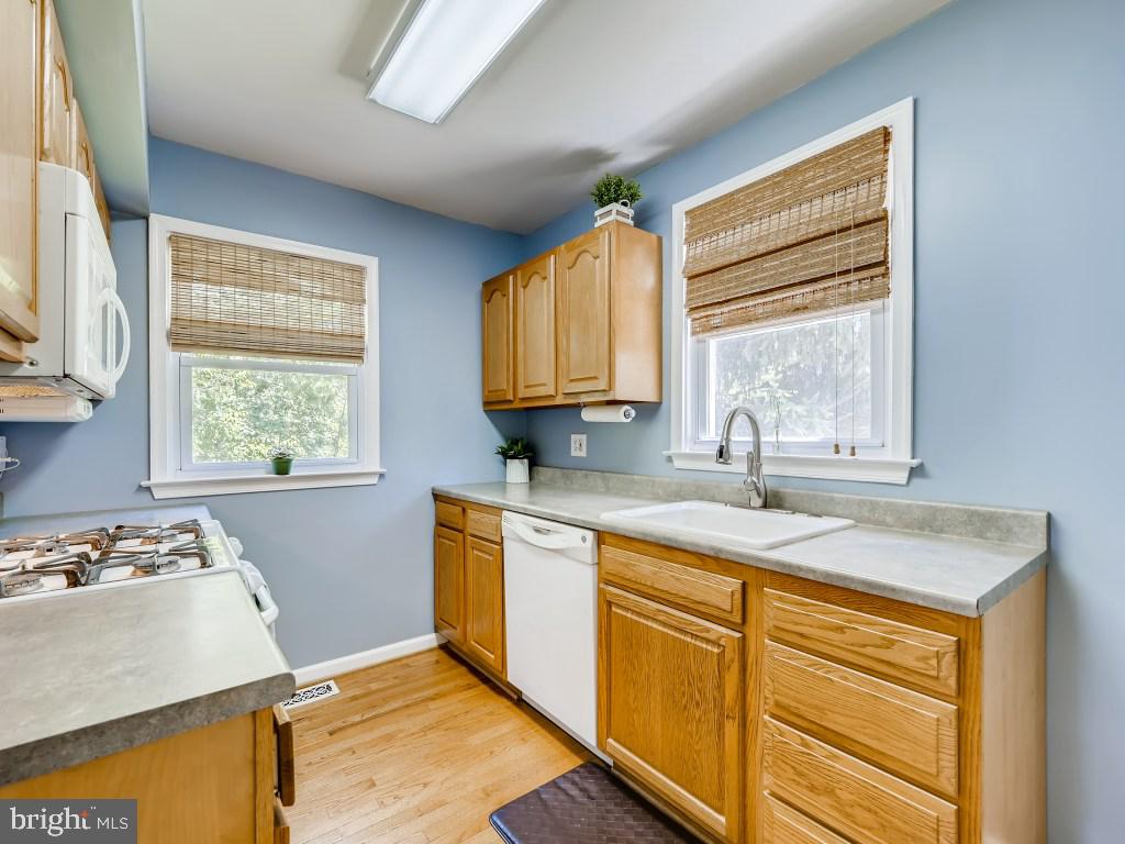 4403 Ridge Drive Baltimore, MD 21229 - Photo 13 of 28 Gallery Image 13