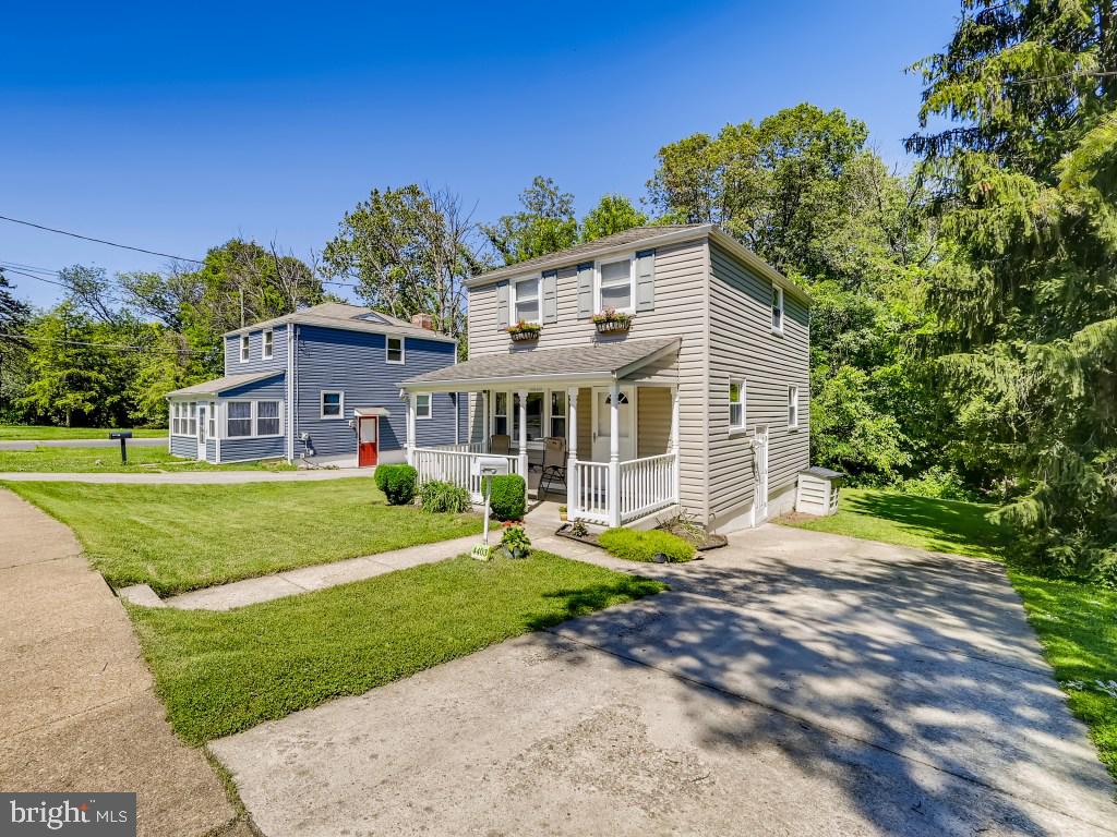 4403 Ridge Drive Baltimore, MD 21229 - Photo 3 of 28 Gallery Image 3