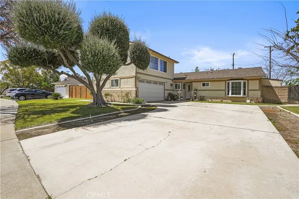 $1,049,000 | 662 North James Street, Orange, CA 92869