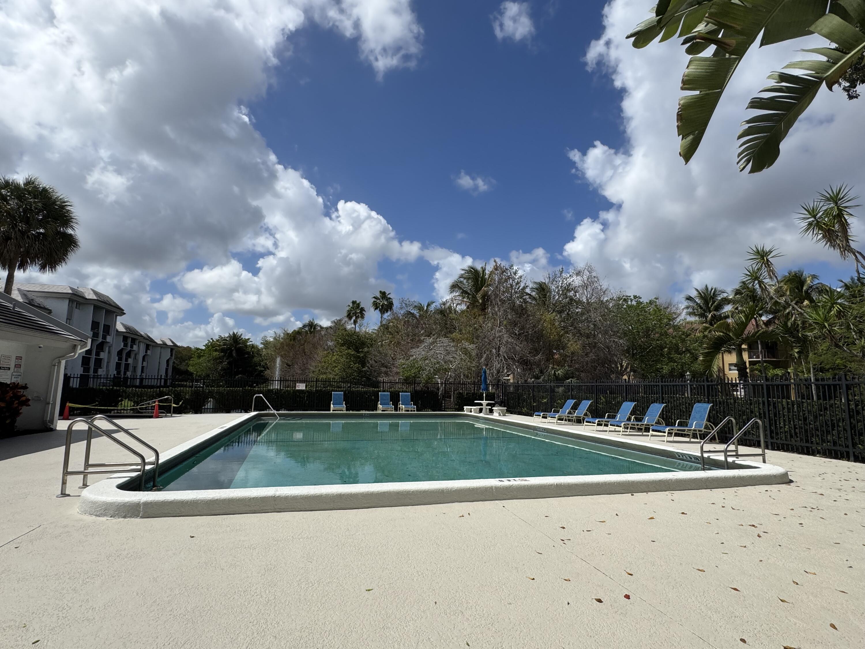 701 North Pine Island Road, Unit 105 Plantation, FL 33324 - Photo 23 of 23 a view of a basketball court