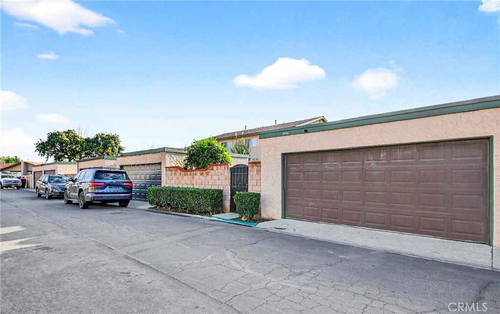 5050 Brooklawn Place Riverside, CA 92504 - Photo 38 of 44 a view of a cars in front of a house
