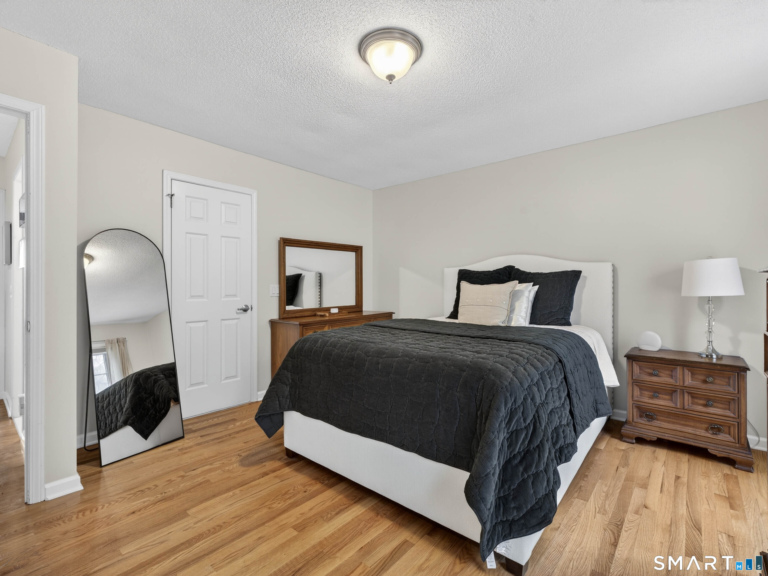 102 Foxbridge Village Road, Unit 102 Branford, CT 06405 - Photo 23 of 38 Primary bedroom