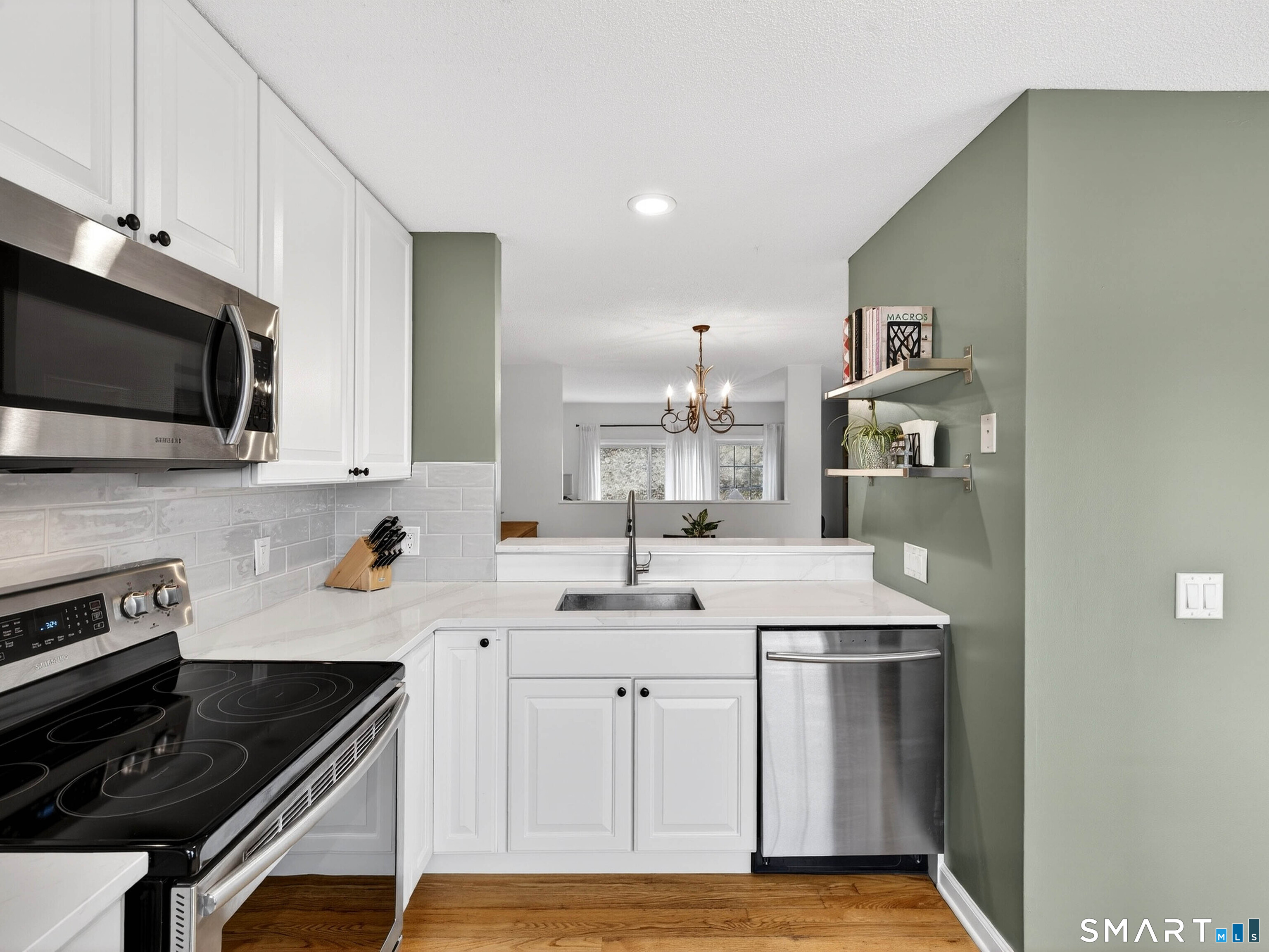 102 Foxbridge Village Road, Unit 102 Branford, CT 06405 - Photo 7 of 38