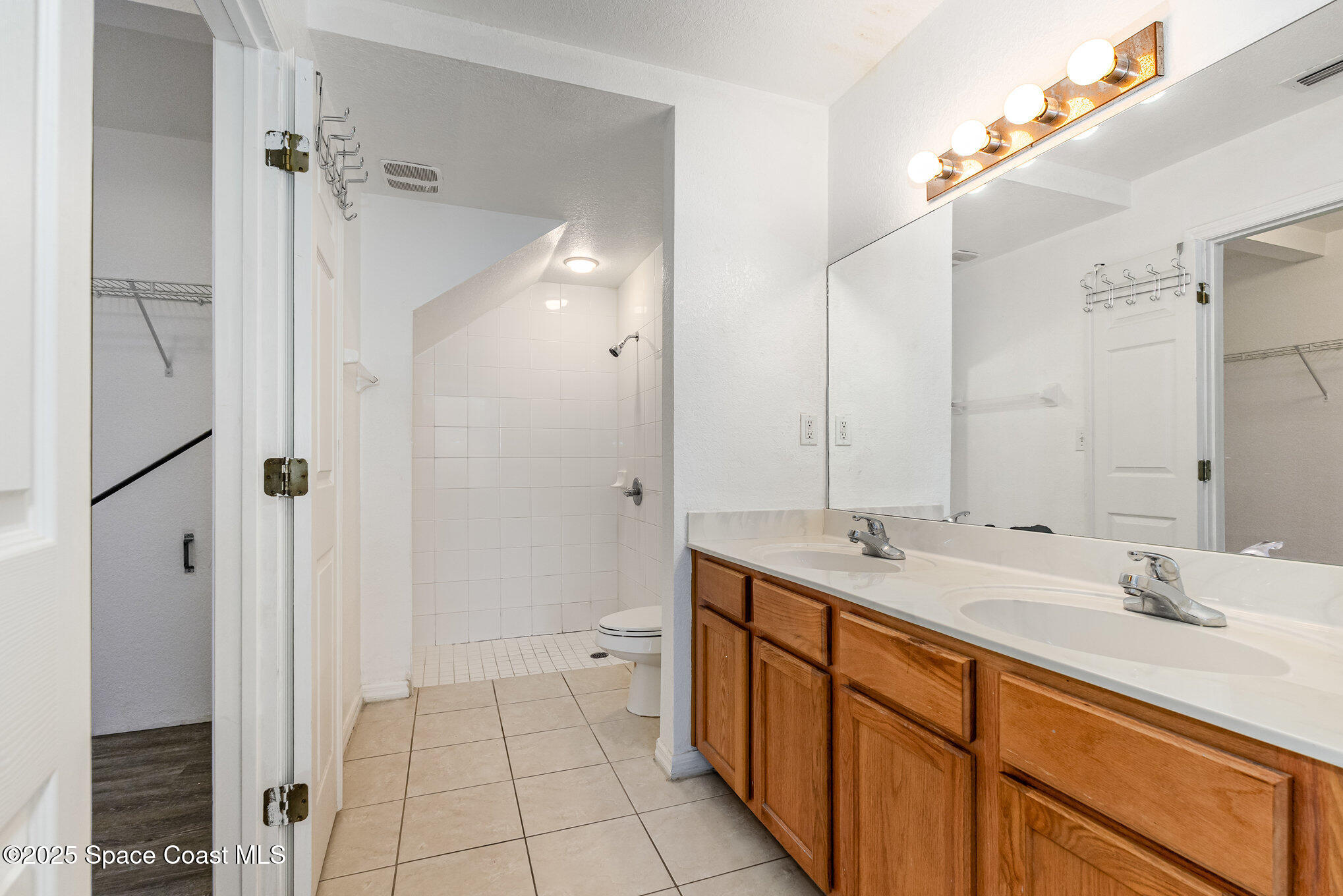 105 Turpial Way, Unit 104 Melbourne, FL 32901 - Photo 9 of 15 009_dsc00120-edit_536