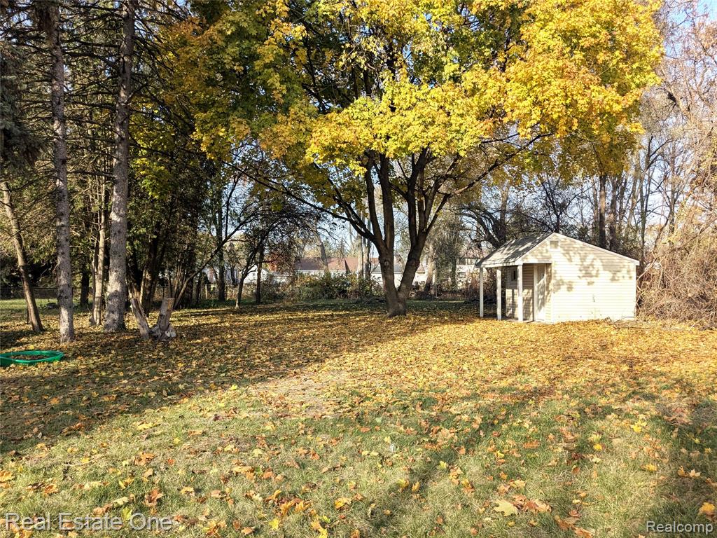 5605 West Utica Road Utica, MI 48317 - Photo 5 of 27 Gallery Image 5