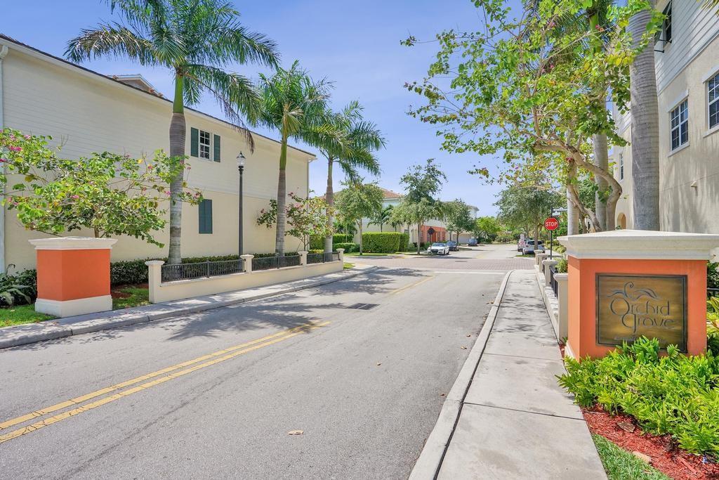 608 Southwest 3rd Avenue Pompano Beach, FL 33060 - Photo 52 of 64 front view of a house with a street