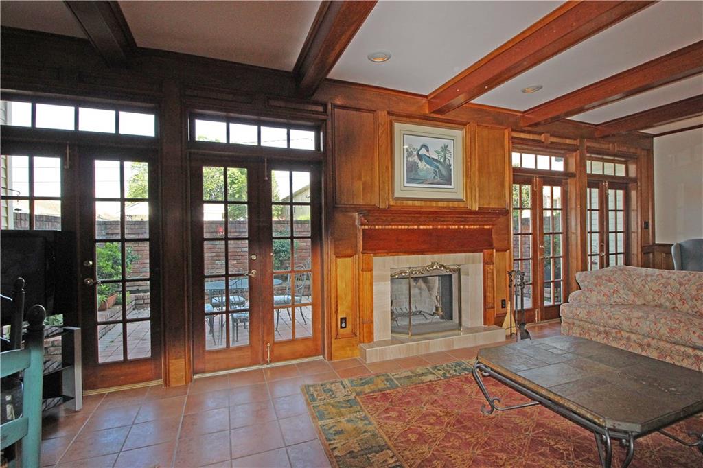 310 Rue St Peter Metairie, LA 70005 - Photo 4 of 29 Gallery Image 4