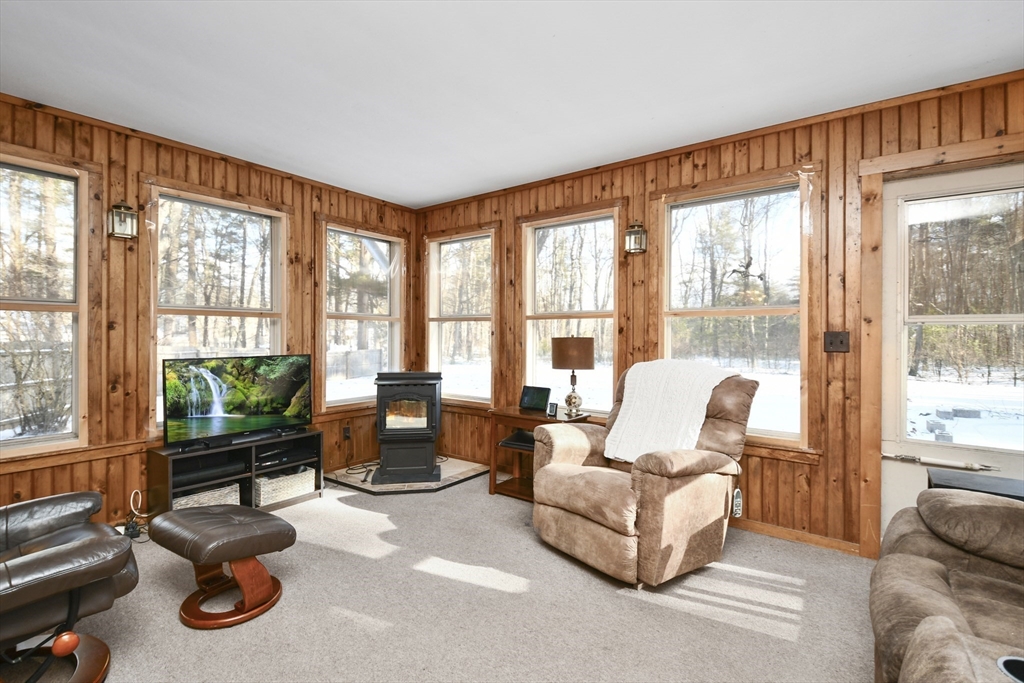 8 Pearl Brook Road Townsend, MA 01474 - Photo 8 of 37 Gallery Image 8