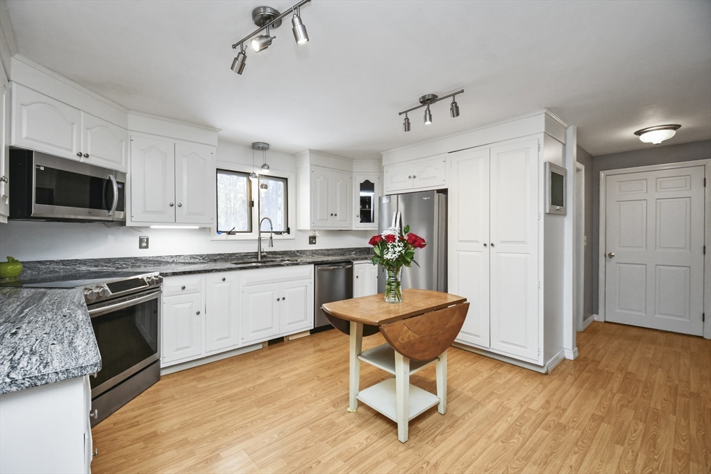 8 Pearl Brook Road Townsend, MA 01474 - Photo 10 of 37 Gallery Image 10