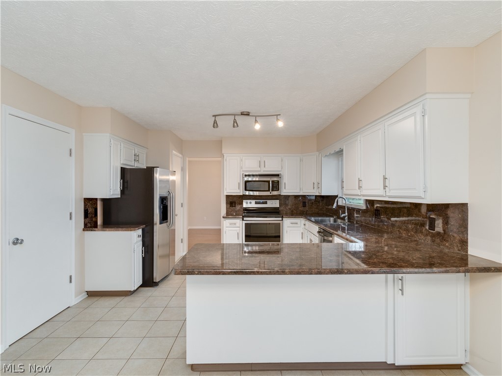 7965 Beach Road Wadsworth, OH 44281 - Photo 14 of 35
