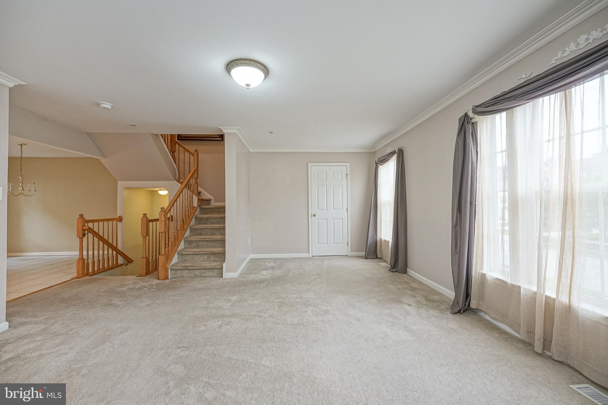 2053 Broadacres Drive Clementon, NJ 08021 - Photo 16 of 35 Living Room