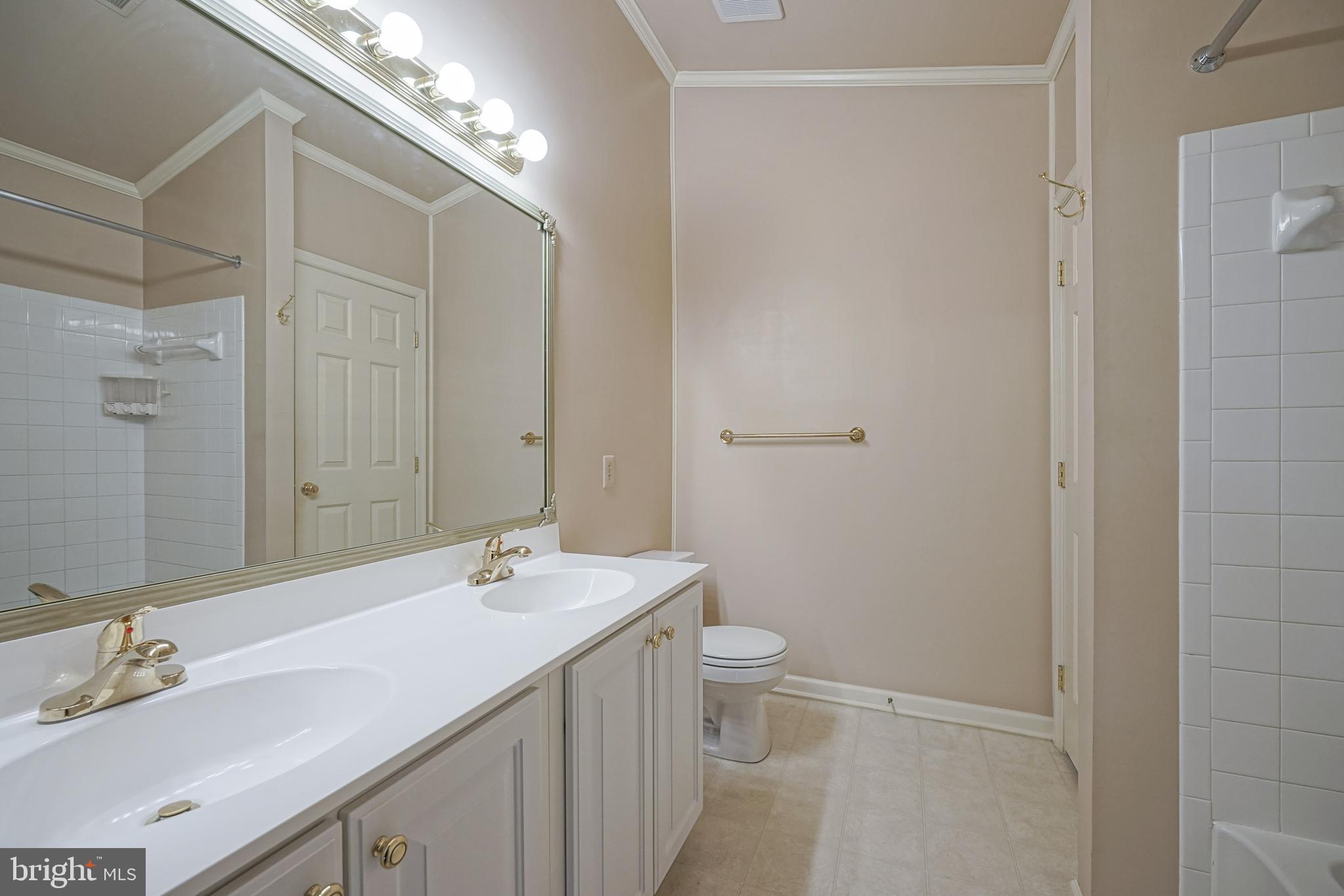 2053 Broadacres Drive Clementon, NJ 08021 - Photo 23 of 35 Primary Bath