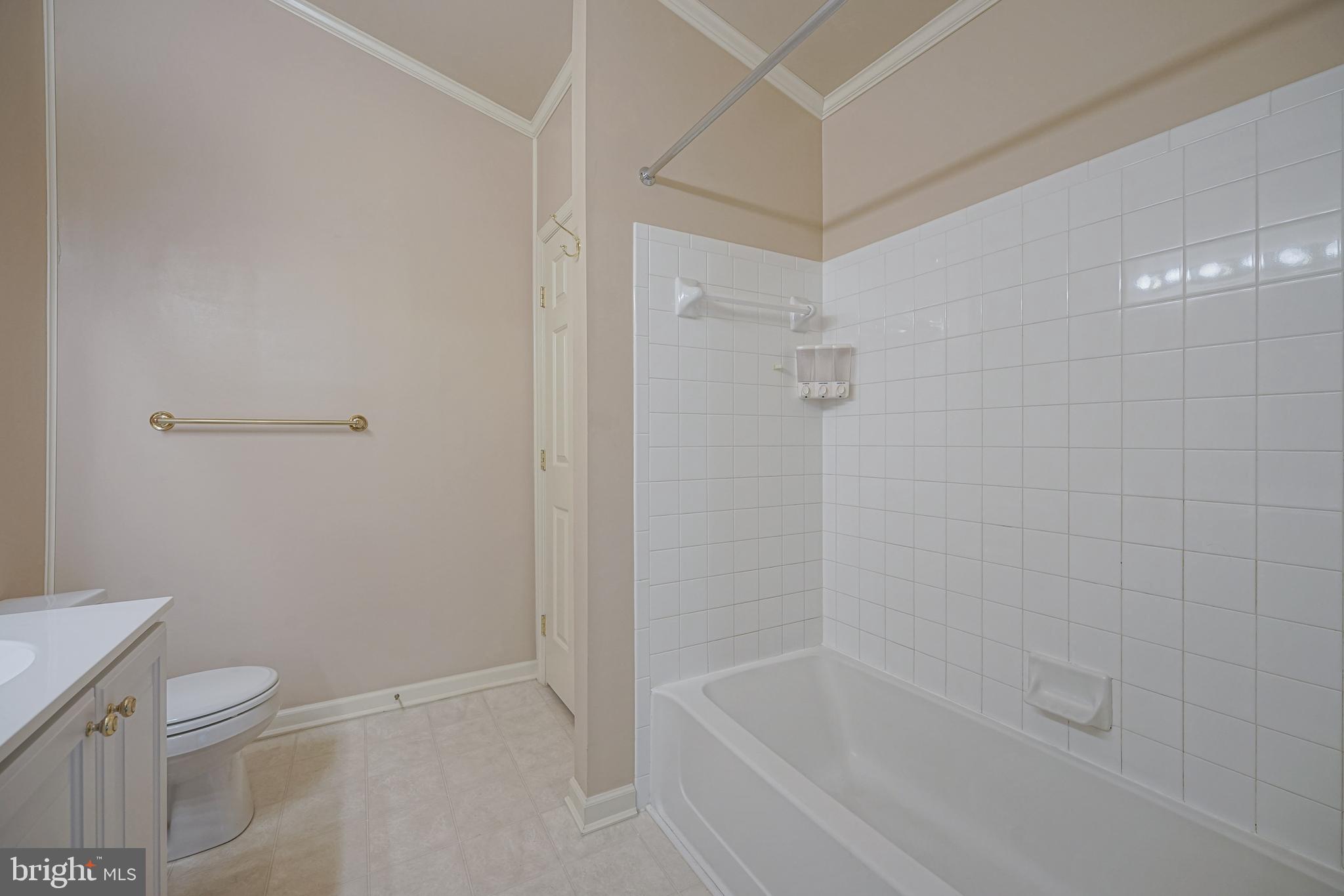 2053 Broadacres Drive Clementon, NJ 08021 - Photo 25 of 35 Primary Bath