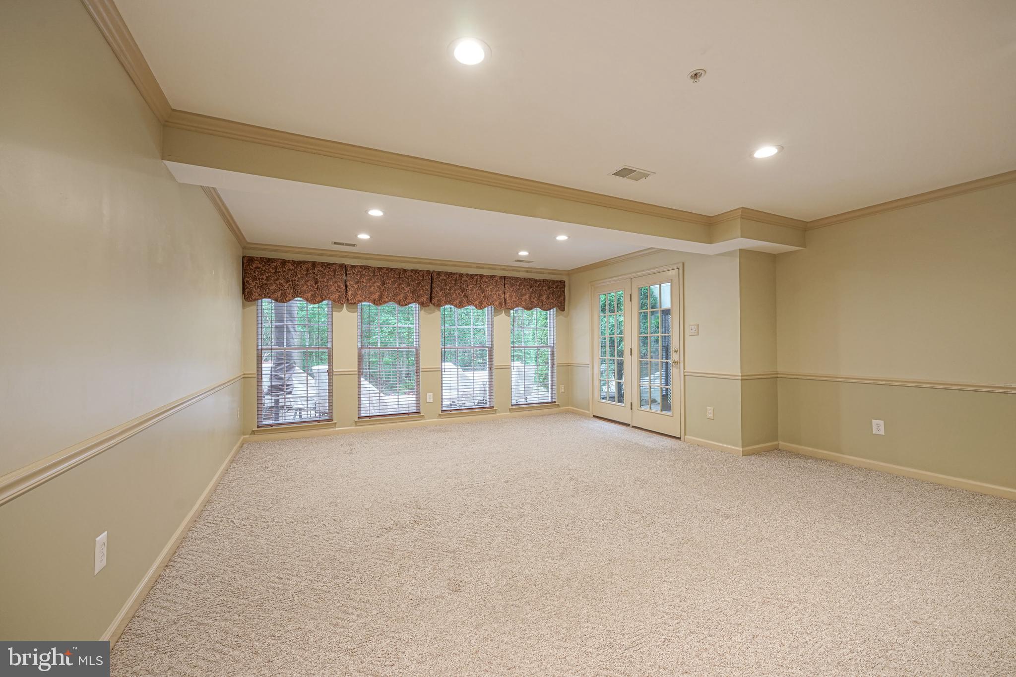 2053 Broadacres Drive Clementon, NJ 08021 - Photo 6 of 35 Family Room w/Recessed Lighting