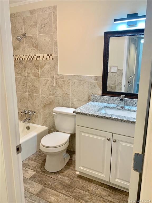 5903 Quail Hollow Road, Unit B Charlotte, NC 28210 - Photo 10 of 14