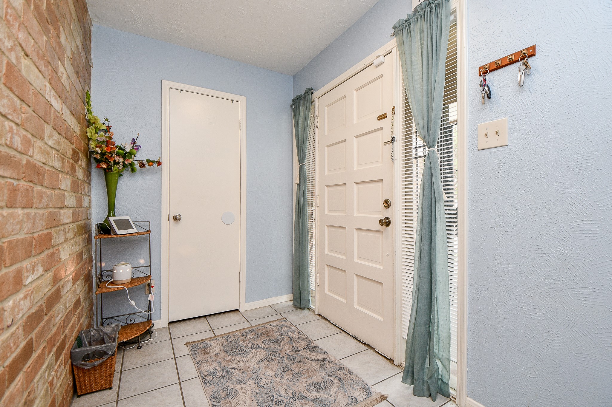 15727 Beechnut Street Houston, TX 77083 - Photo 7 of 31