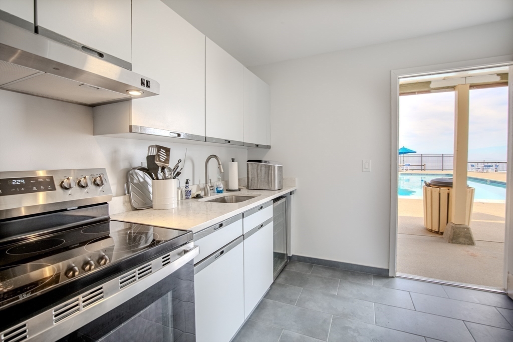 1 Seal Harbor Road, Unit 300 Winthrop, MA 02152 - Photo 35 of 39