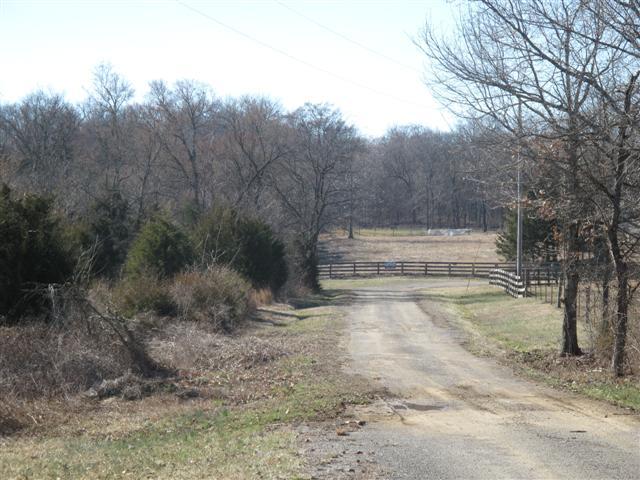 0 Tuckaway Road Eagleville, TN 37060 - Photo 7 of 8 END OF ROAD (CUL-DE-SAC)~~ENTRANCE TO OTHER PROPERTY ON RIGHT~~~~