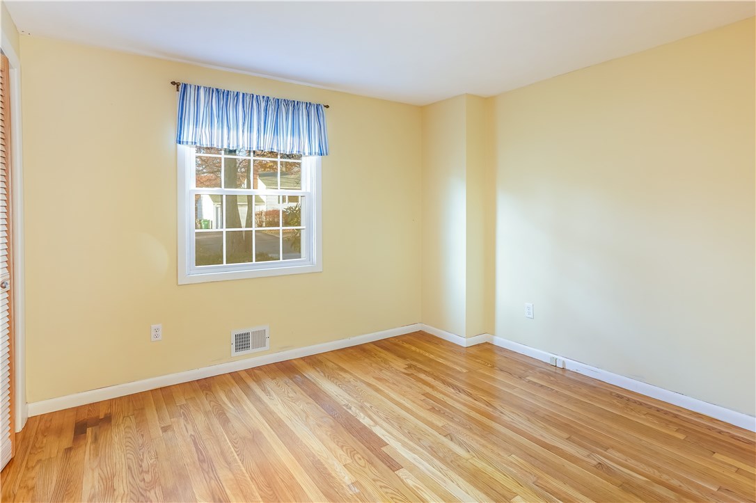 30 Haley Road Warwick, RI 02889 - Photo 13 of 23 Gallery Image 13