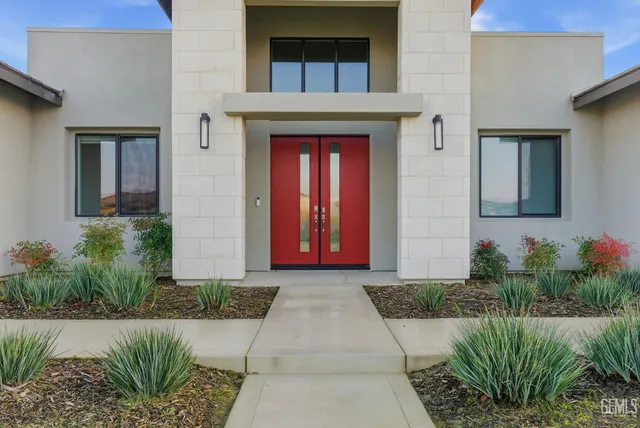 $1,090,000 | Undisclosed Address, Bakersfield, CA 93311