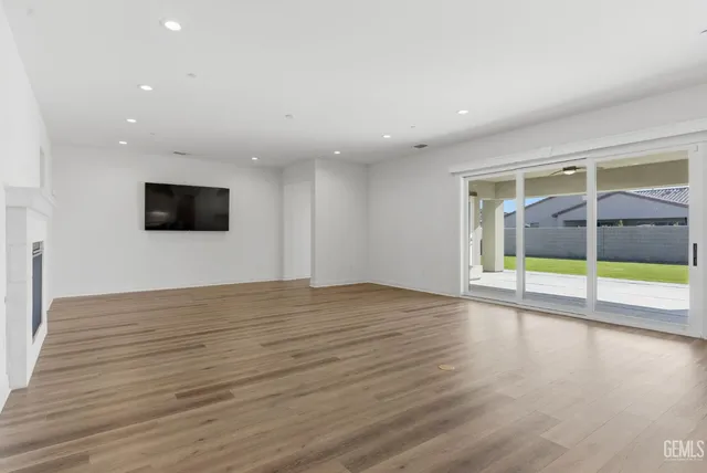 $1,090,000 | Undisclosed Address, Bakersfield, CA 93311