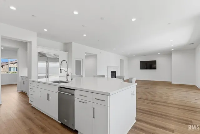 $1,090,000 | Undisclosed Address, Bakersfield, CA 93311