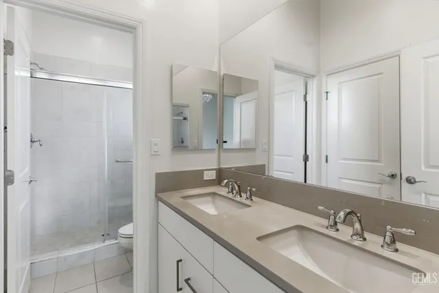 $1,090,000 | Undisclosed Address, Bakersfield, CA 93311