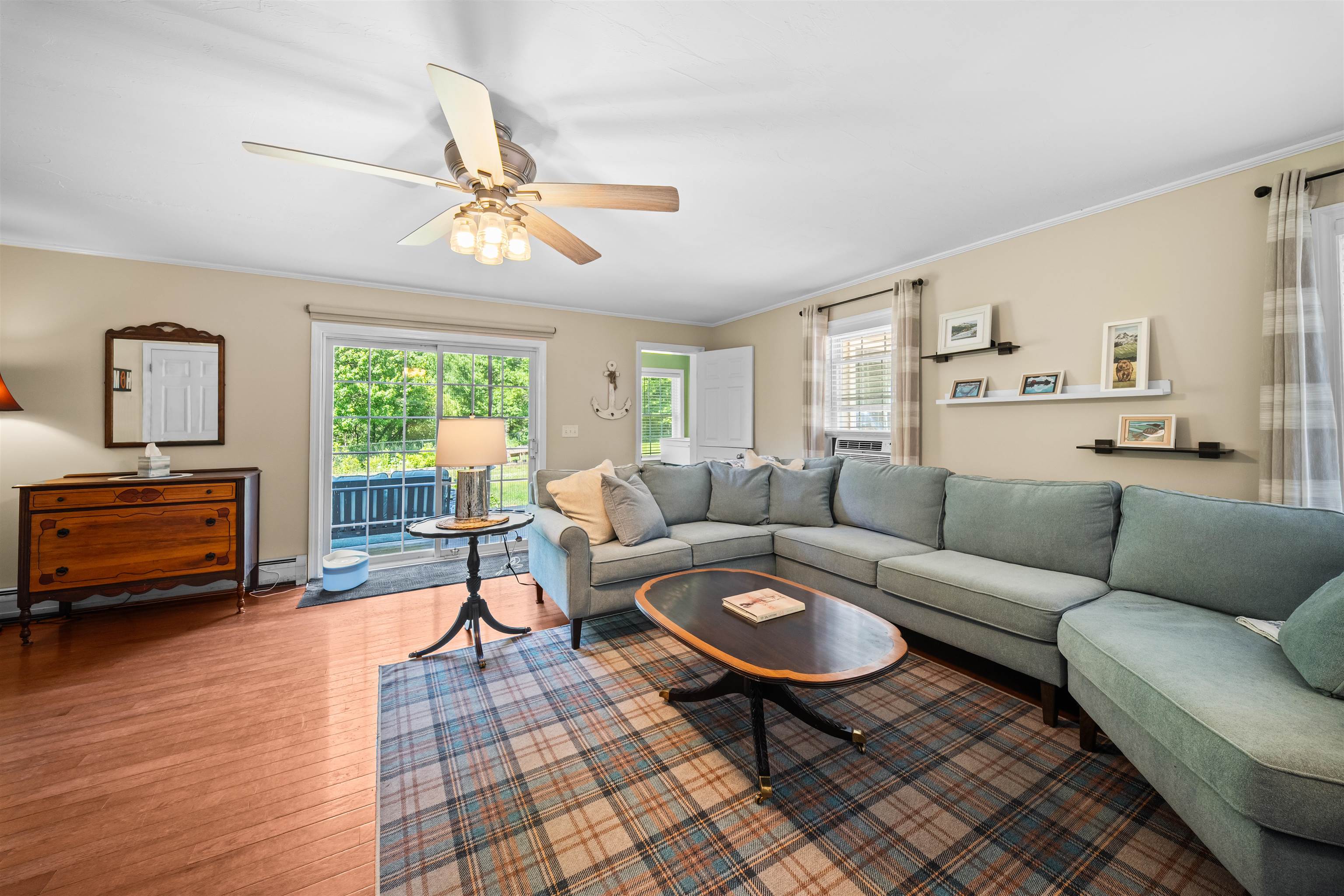 372 Mountain Road Concord, NH 03301 - Photo 2 of 47