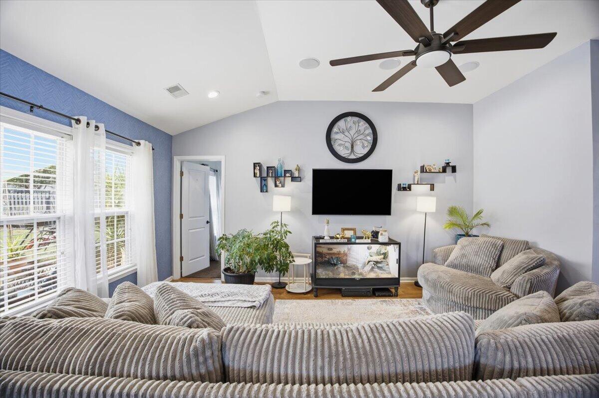 8009 Henderson Road Summerville, SC 29483 - Photo 14 of 55 13-8009_013