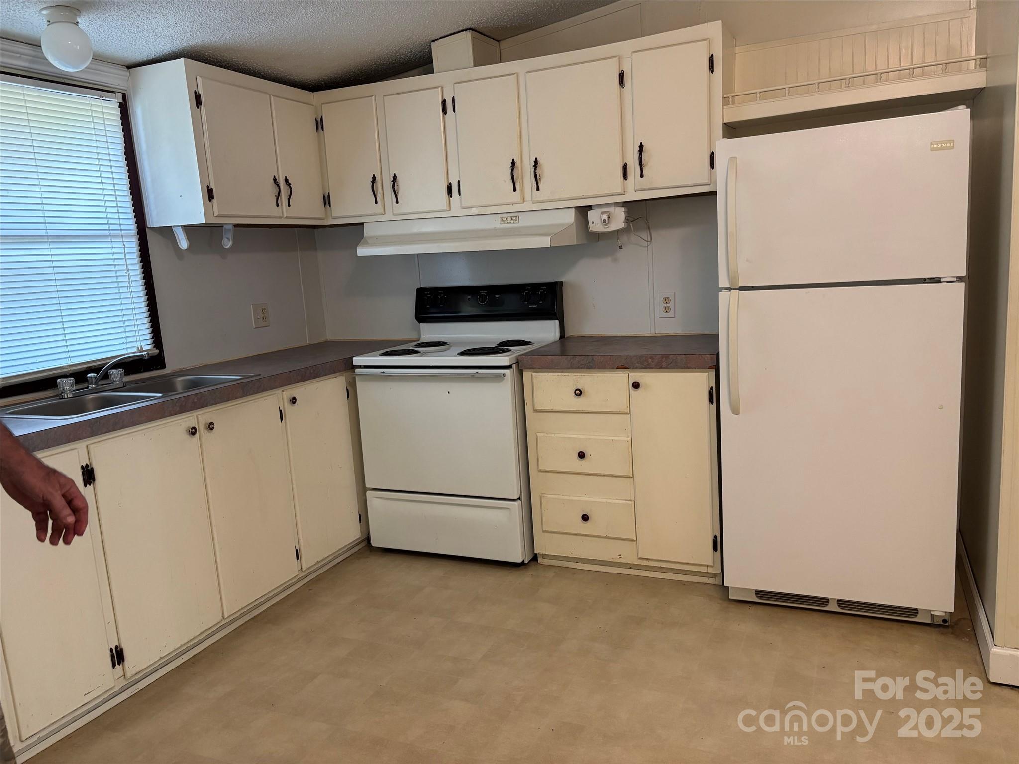 6544 Helen's Way Denver, NC 28037 - Photo 3 of 19