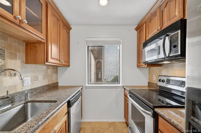 $569,000 | 89 North Broadway, Unit 213, White Plains, NY 10603