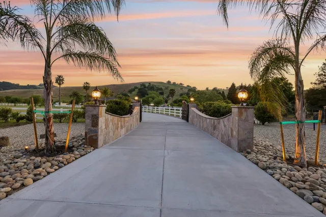 $3,999,900 | 12755 Santa Teresa Boulevard, San Martin, CA 95046