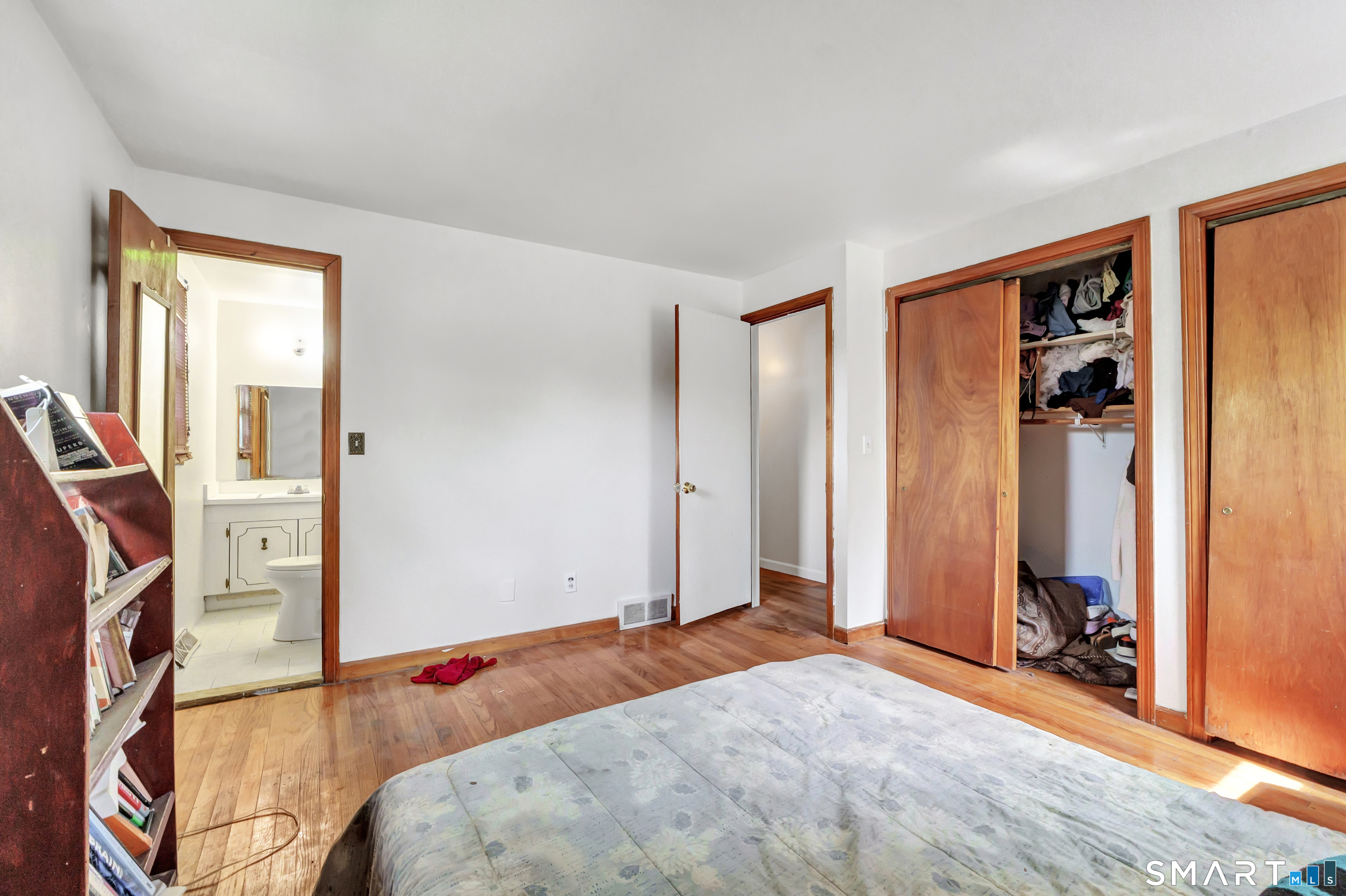 136 Harrison Drive Hamden, CT 06514 - Photo 14 of 20