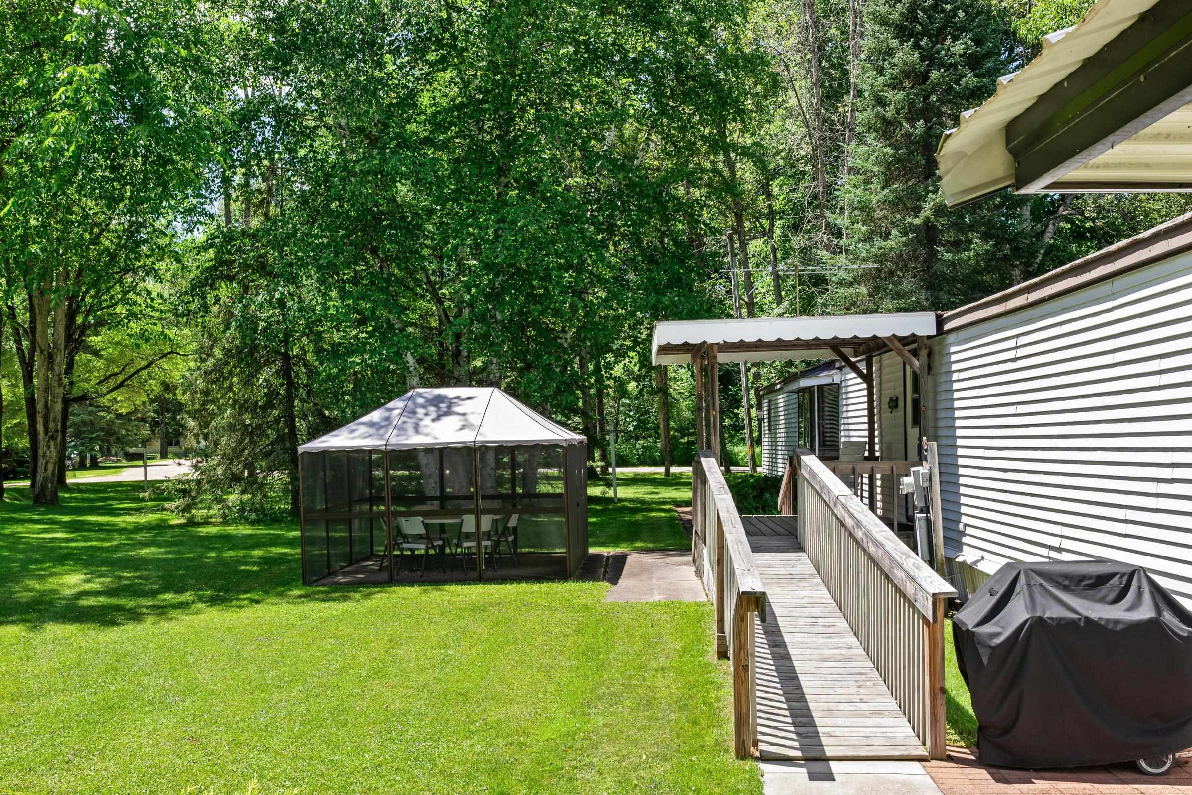 W6133 Rector Road Wausaukee, WI 54177 - Photo 5 of 81