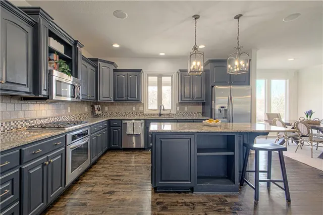 $759,999 | 15920 Grant Street, Stilwell, KS 66085