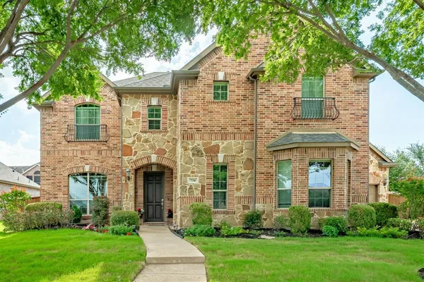 $775,000 | 734 Beaver Creek Drive, Murphy, TX 75094