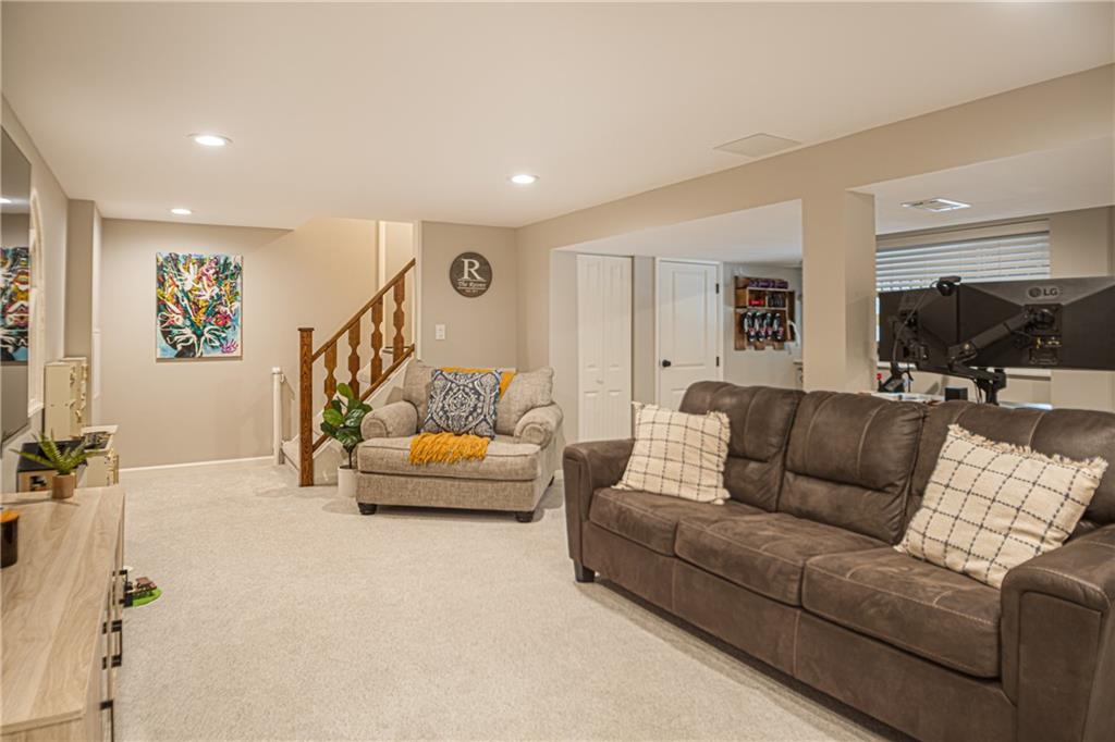 8748 Prescott Drive Pittsburgh, PA 15237 - Photo 21 of 36