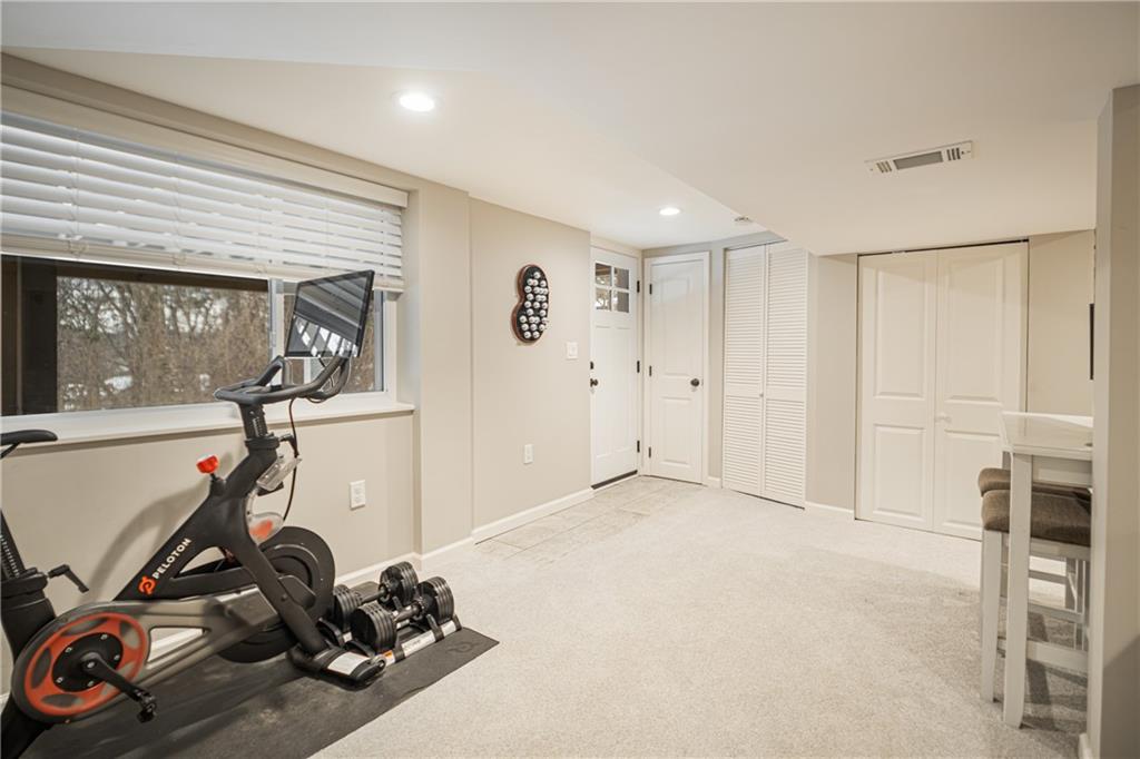 8748 Prescott Drive Pittsburgh, PA 15237 - Photo 24 of 36