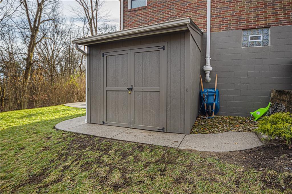 8748 Prescott Drive Pittsburgh, PA 15237 - Photo 33 of 36