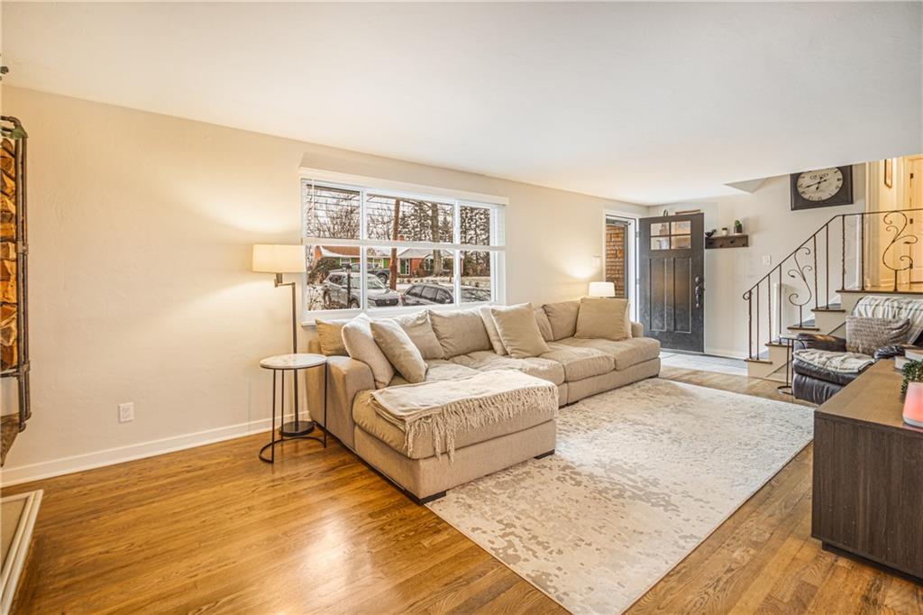 8748 Prescott Drive Pittsburgh, PA 15237 - Photo 5 of 36