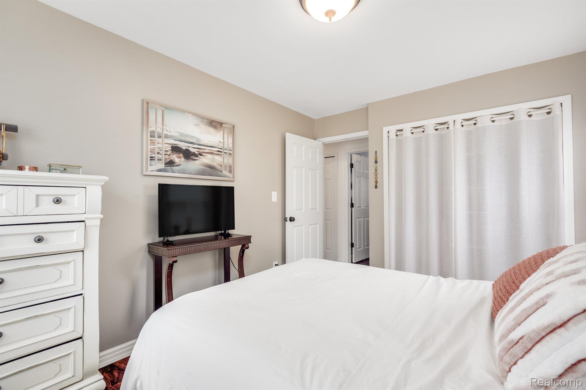 2494 Liter Road Lake Orion, MI 48359 - Photo 18 of 23 Gallery Image 18