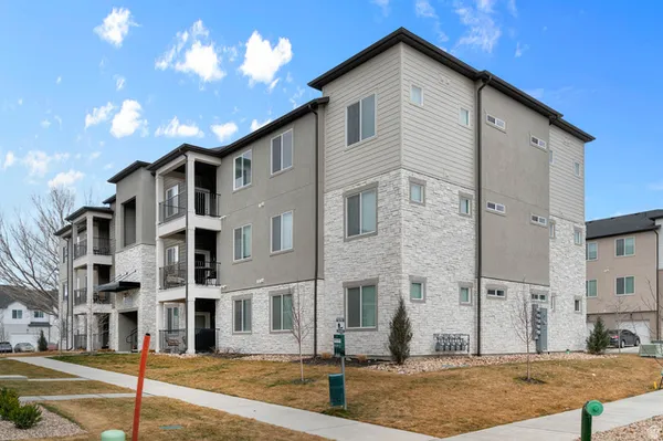 $324,900 | 1094 North 3980 West, Unit 303, Lehi, UT 84048